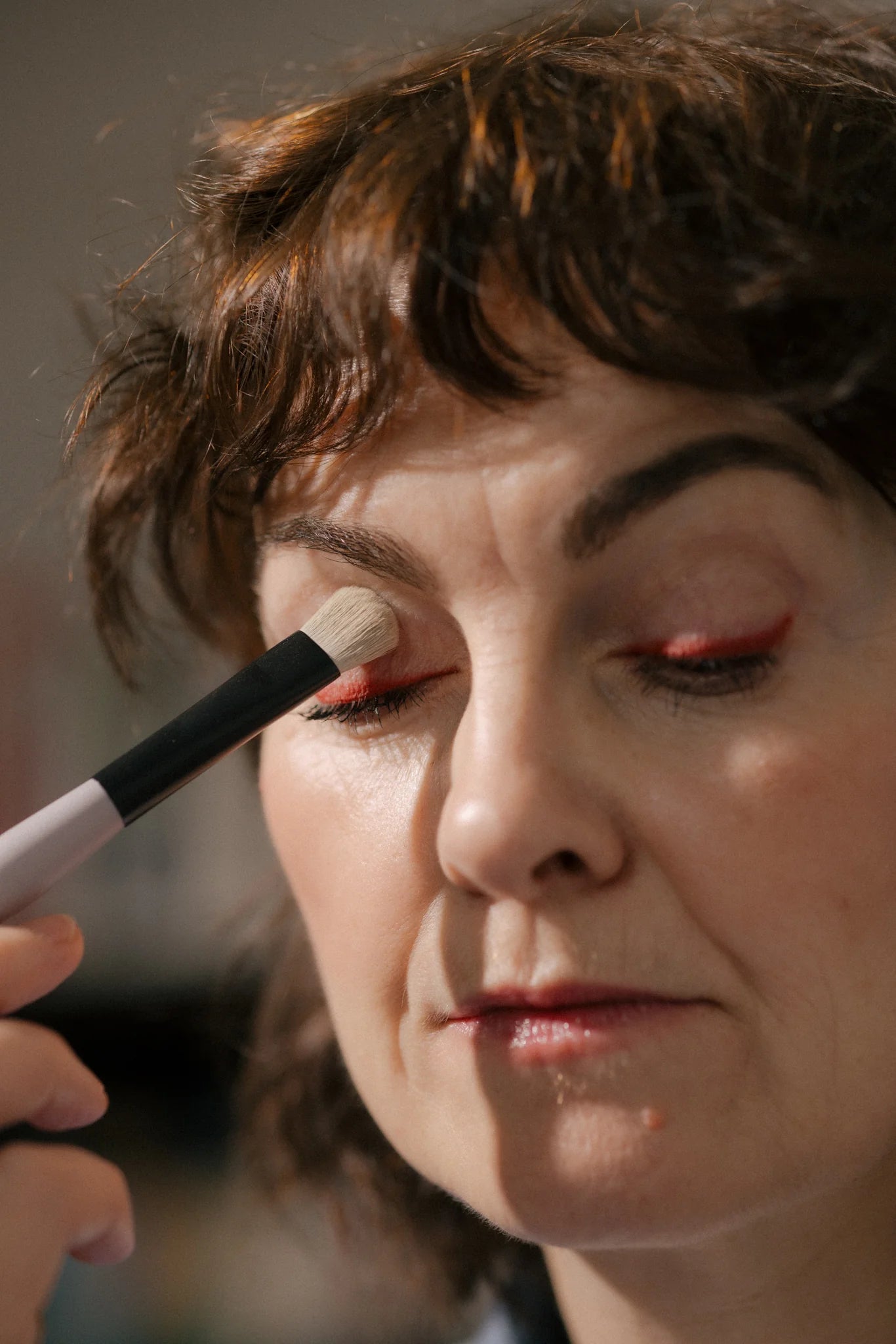 Jo Leversuch Flat Eyeshadow Brush – vegan precision brush for mono eyeshadow and lash line depth