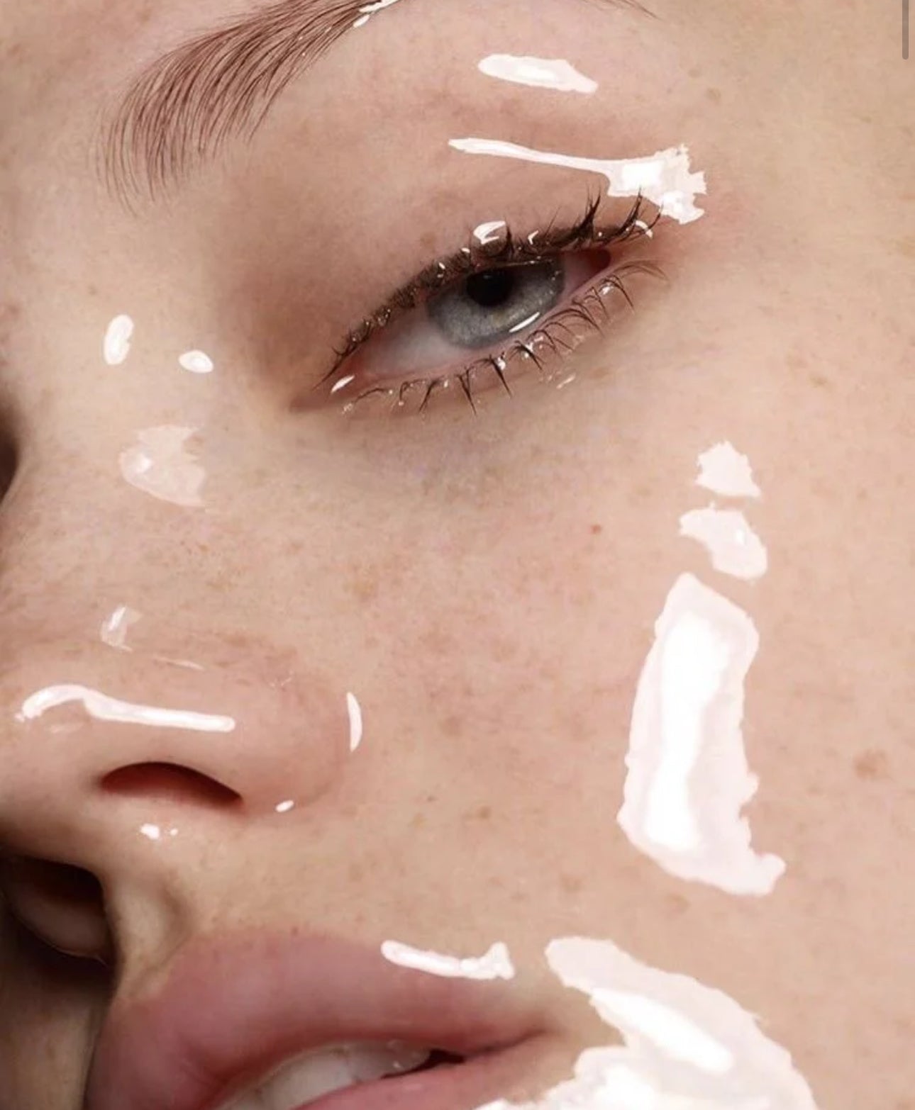 Iehana Glass Skin Face Mask – brightening mask with Vitamin C, White Lily, and seaweed for radiant skin