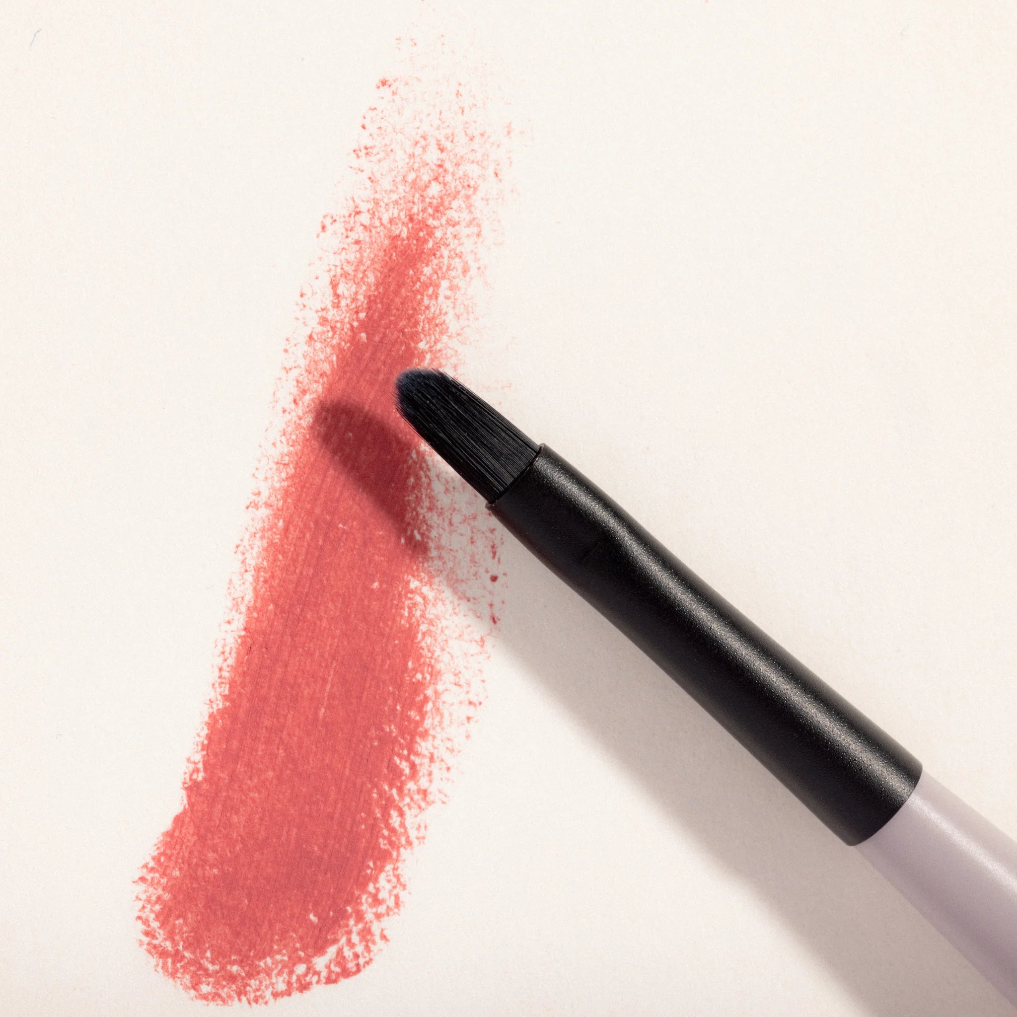 Jo Leversuch Fine Application Brush – vegan precision brush for lips, concealer and eyeliner