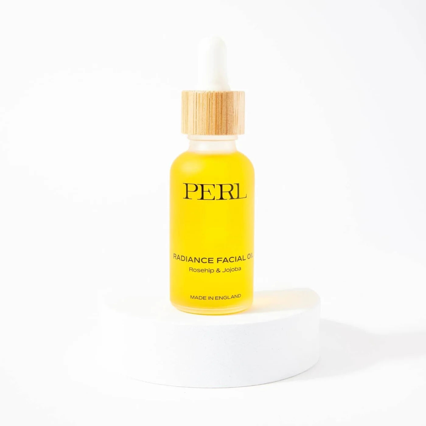 PERL Radiance Facial Oil bottle – vegan face oil that hydrates, brightens, and restores glow