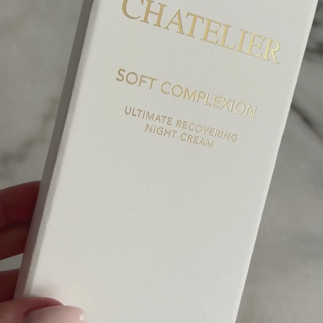 SOFT COMPLEXION™ Ultimate Recovering Night Cream with hydrating oils and antioxidants