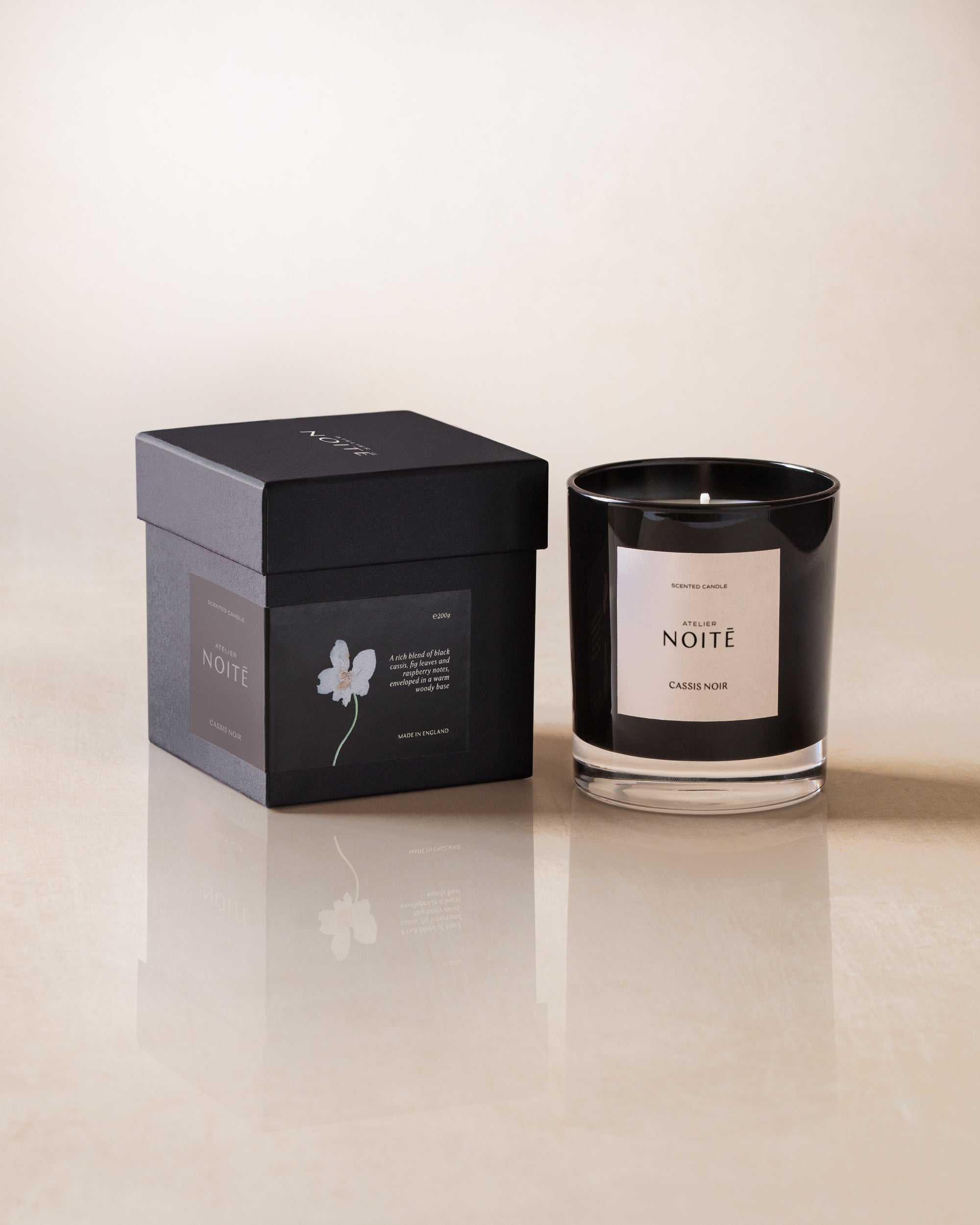 Atelier Noitē Cassis Noir Candle — blackcurrant, fig & green leaf vegan candle