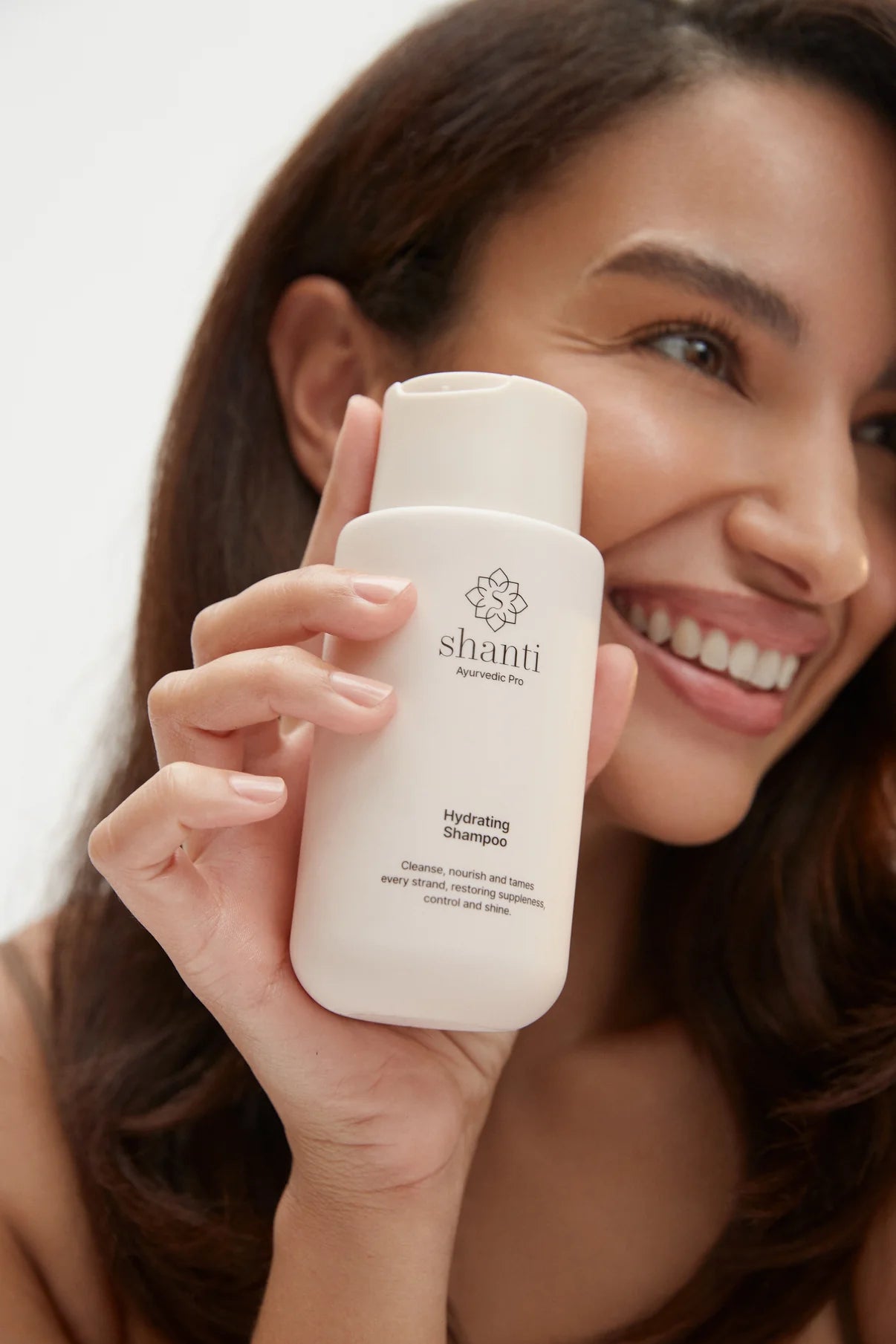 Shanti Hydrating Shampoo – Nourishing shampoo for dry, damaged, or colour-treated hair