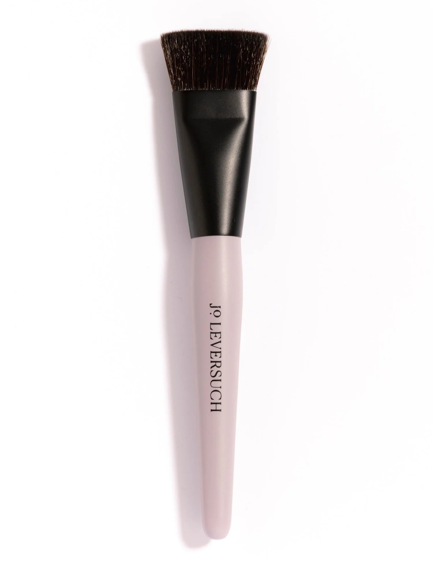 Jo Leversuch Angled Brush – vegan contour and foundation brush for precise sculpting and blending